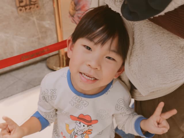 小尔最喜欢的弟弟